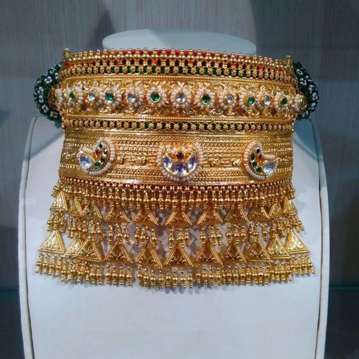 Handcrafted Rajasthani Pieces